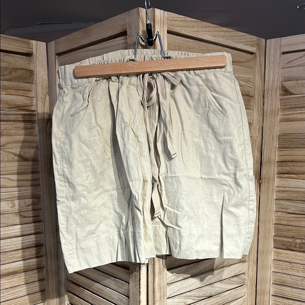 ALFRED SUNG Cream Mini Skirt